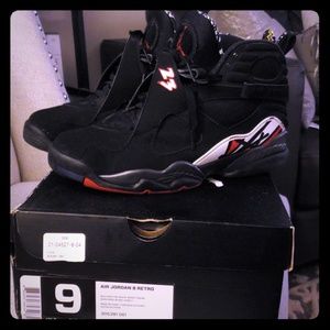 Jordan 8 Retro Playoffs Edition